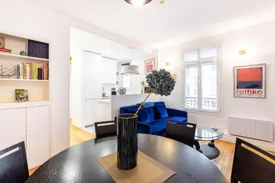 Cuisine ou kitchenette dans l'établissement GuestReady - Parisian style home by la Bastille