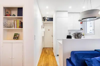 Cuisine ou kitchenette dans l'établissement GuestReady - Parisian style home by la Bastille