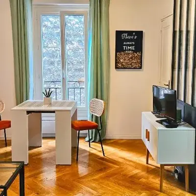 Lovely flat Abbesses center - Paris Montmartre