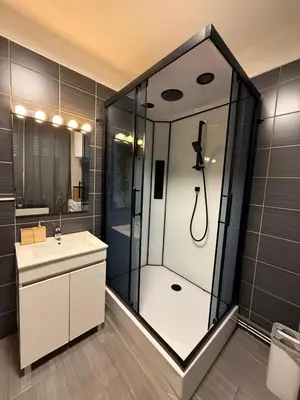 Salle de bains dans l'établissement Apartment Cachan