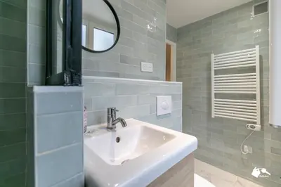 Salle de bains dans l'établissement MBA - Splendide Appart Proche Père Lachaise