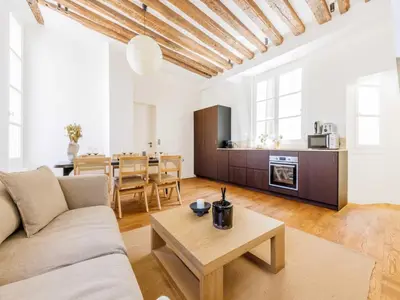 Coin salon dans l'établissement SUPERB apartment in the heart of the Marais