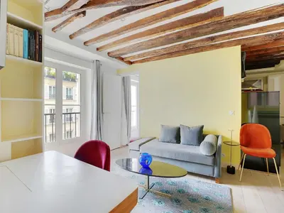 Coin salon dans l'établissement Cosy apt - 1BD 2P - Notre-Dame Cathedral Paris