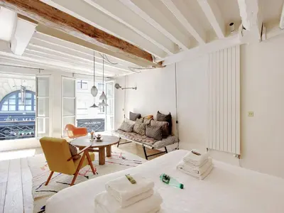 Coin salon dans l'établissement Cosy studio 2 pers ST GERMAIN DES PRES ODEON -