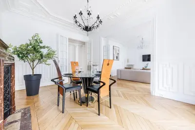 Coin salon dans l'établissement Exceptional apartment near the Eiffel Tower 3 BDR 5 P