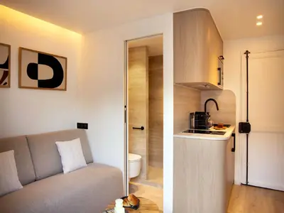 Cuisine ou kitchenette dans l'établissement Refined studio with balcony - 2P - Saint Lazare