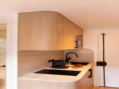 Cuisine ou kitchenette dans l'établissement Refined studio with balcony - 2P - Saint Lazare