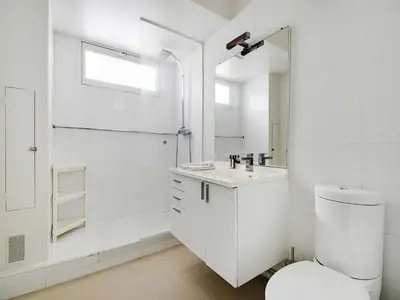Salle de bains dans l'établissement Cosy and intimate Studio - 1BD 2P - Oberkampf