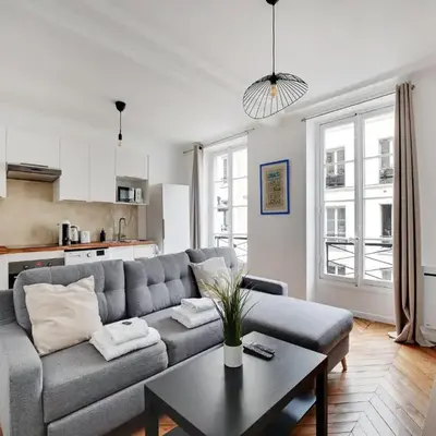 Charming flat near Grands Boulevards