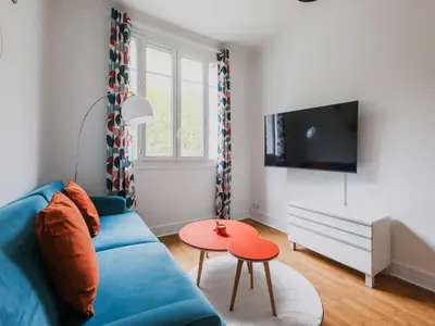Télévision ou salle de divertissement dans l'établissement Charming apartment -1BR-2P- Boulogne-Billancourt