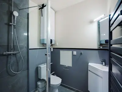 Salle de bains dans l'établissement Nice appt 1 BDR 2P - NIEL TERNES