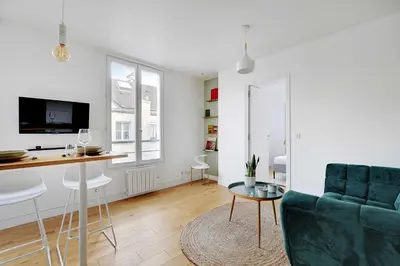 Télévision ou salle de divertissement dans l'établissement Modern flat 2P in the heart of MARAIS