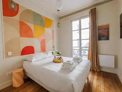 Un ou plusieurs lits dans un hébergement de l'établissement Charming apartment - 2BDR 4P - St Germain des Prés