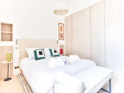Un ou plusieurs lits dans un hébergement de l'établissement Splendid apt-Saint-Germain-des-Prés-Mobility lease