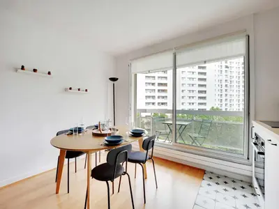 Plan de l'établissement Elegant apt private balcony 2BD 6P - Levallois