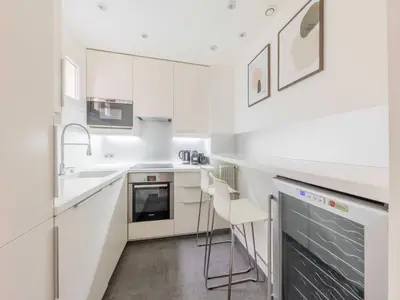 Cuisine ou kitchenette dans l'établissement Appt COSY - Saint-Germain-des-Prés - Mobility lease