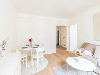 Coin salon dans l'établissement Appt COSY - Saint-Germain-des-Prés - Mobility lease