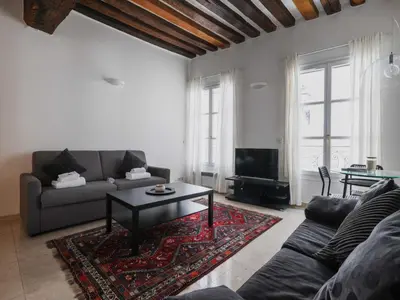 Coin salon dans l'établissement Comfortable studio for 2P - Quartier Latin