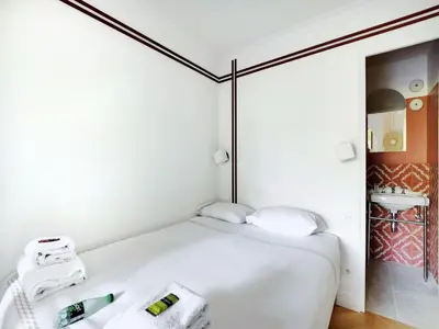 Un ou plusieurs lits dans un hébergement de l'établissement Beautiful apartment La Muette Passy Terrace - MOBILITY LEASE