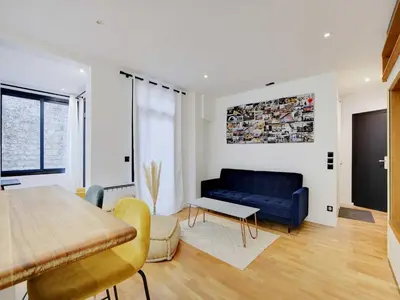 Coin salon dans l'établissement Flat with terrace 3 BDR 6P Neuilly Seine