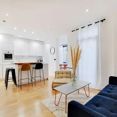 Flat with terrace 3 BDR 6P Neuilly Seine