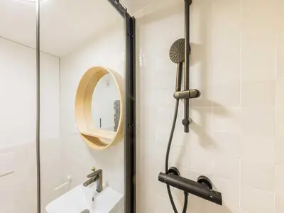 Salle de bains dans l'établissement Cosy studio - Sentier Les Halles - Mobility lease