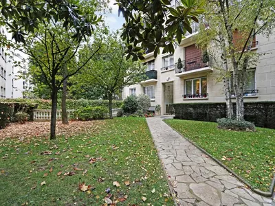 Jardin de l'établissement Charming studio - Neuilly-sur-Seine - Mobility lease