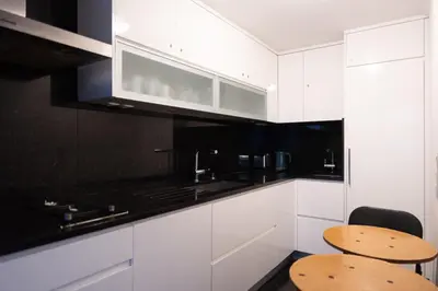 Cuisine ou kitchenette dans l'établissement T3 apartment in the heart of La Villette