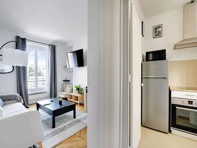 Cuisine ou kitchenette dans l'établissement Very nice appt 1 BDR 2P- VOLTAIRE CHARONNE