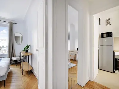 Cuisine ou kitchenette dans l'établissement Very nice appt 1 BDR 2P- VOLTAIRE CHARONNE
