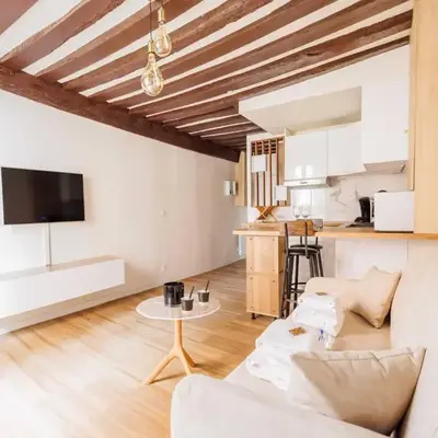 Cozy studio- Mouffetard Jardin du Luxembourg- Mobility Lease