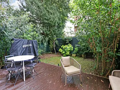 Jardin de l'établissement Cosy flat with garden -Neuilly-sur-Seine