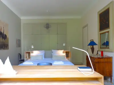 Un ou plusieurs lits dans un hébergement de l'établissement Villa du Square, Luxury Guest House