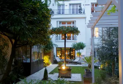 Jardin de l'établissement Villa du Square, Luxury Guest House
