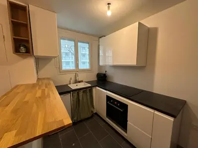 Cuisine ou kitchenette dans l'établissement Apartment - 2 rooms - Malakoff