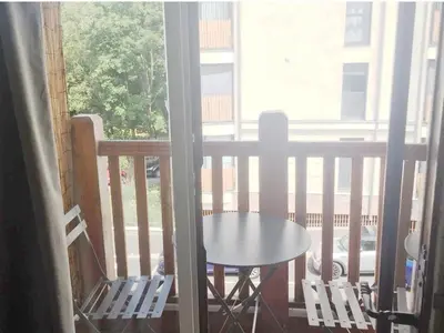 Balcon ou terrasse dans l'établissement Confortable studio, jolie terrasse a 350 m de Paris