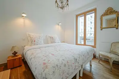 Un ou plusieurs lits dans un hébergement de l'établissement Chez l'Antiquaire, un repaire Arty aux Puces de Saint-Ouen