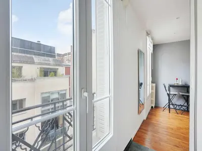 Balcon ou terrasse dans l'établissement Fully equipped modern studio -2P- Levallois-Perret
