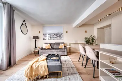 Coin salon dans l'établissement Renovated Apartment Saint-Germain-des-Prés - Le Bon Marché