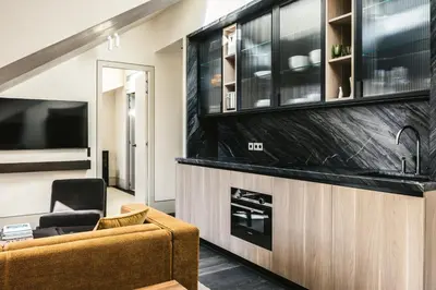 Cuisine ou kitchenette dans l'établissement Mondovi Luxury Suites