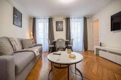 Coin salon dans l'établissement CIA - rue du Colisée, near Champs Élysées