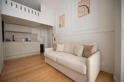 Cuisine ou kitchenette dans l'établissement CIA - Mezzanine Studio by Arc de Triomphe