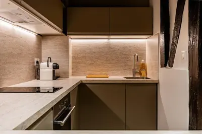 Cuisine ou kitchenette dans l'établissement Studio 2pers # Île St Louis # Bord de Seine