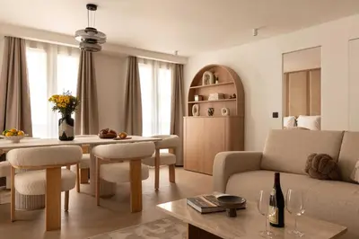 Coin salon dans l'établissement Elegant flat - 3BR-8P- Canal Saint-Martin