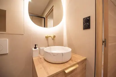 Salle de bains dans l'établissement CIA - Rue de l'Étoile Haven, 4P