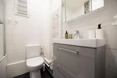 Salle de bains dans l'établissement CIA - Trocadéro, cosy & cute flat