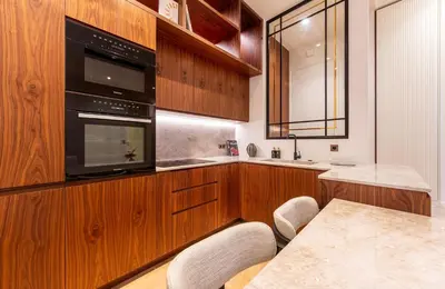 Cuisine ou kitchenette dans l'établissement Luxurious Suite Eiffel Tower Flandrin Muette AC