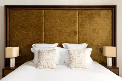Un ou plusieurs lits dans un hébergement de l'établissement HIGHSTAY - Luxury Serviced Apartments - Victoires