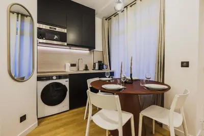 Cuisine ou kitchenette dans l'établissement Superb duplex 1 bedroom Center of Paris