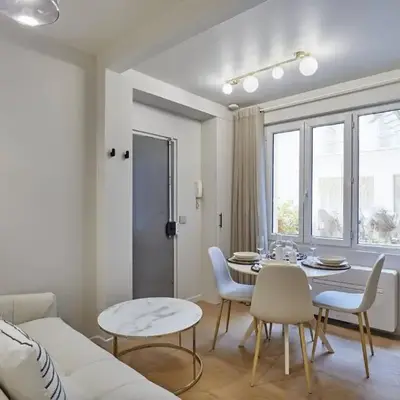 Cozy apartment Montmartre Moulin rouge